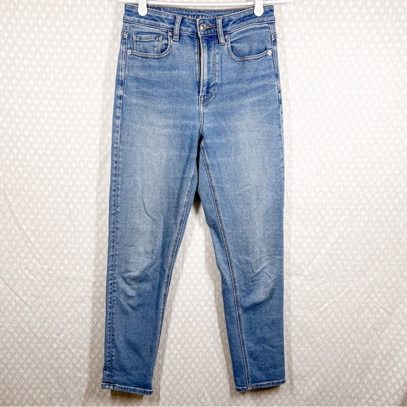 American Eagle Light Wash High Rise Mom Jeans - Picture 1 of 5